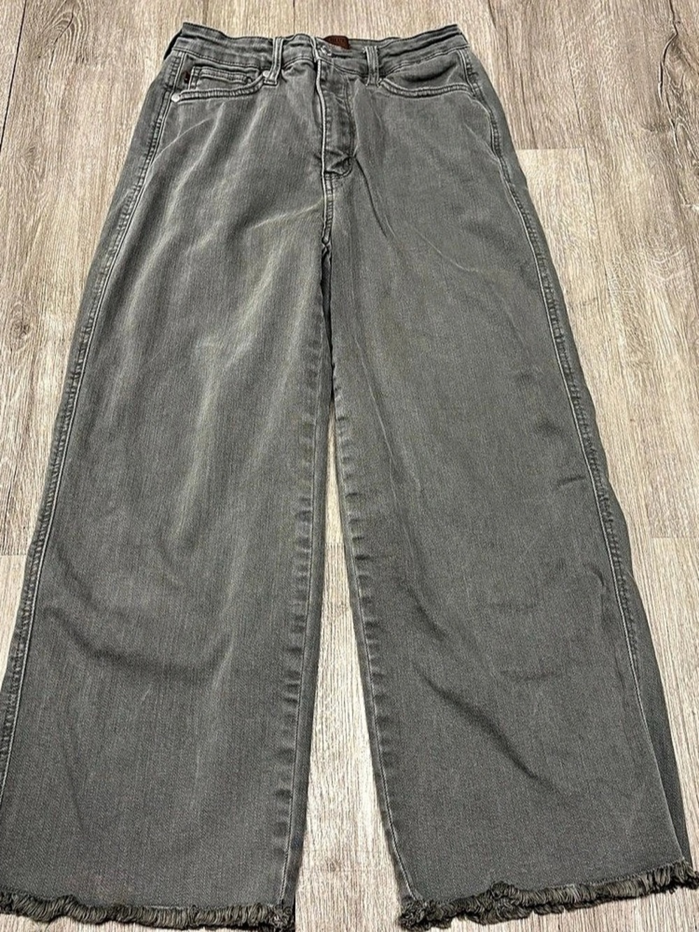 Judy Blue Garment Dyed High Waist Raw Hem Wide Leg Crop Jeans Sage Green Size 7